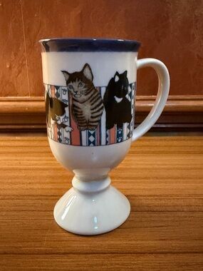 Vintage Pedestal Cat Mug Ceramic Coffee Cup Made In Japan Folk Art Footed 12 oz